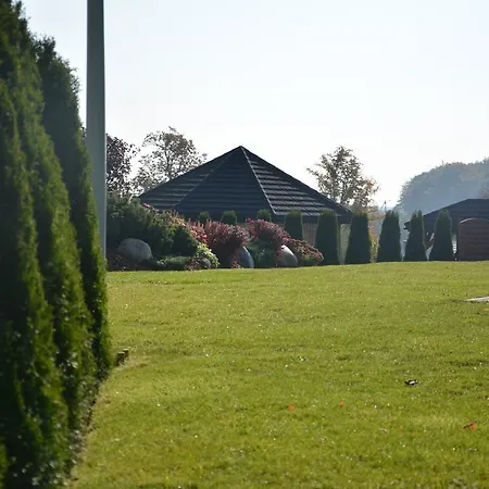 Bazuny Hotel&spa コシチェジナ