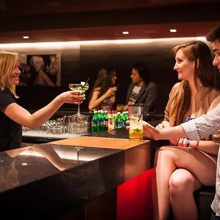 Bazuny Hotel&spa 3* コシチェジナ