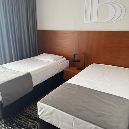 Bazuny Hotel&spa 3* コシチェジナ