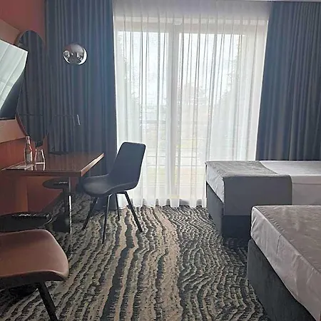 فندق Bazuny Hotel&spa كوشتيجينا