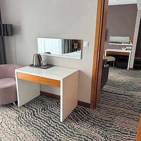 Bazuny Hotel&spa كوشتيجينا