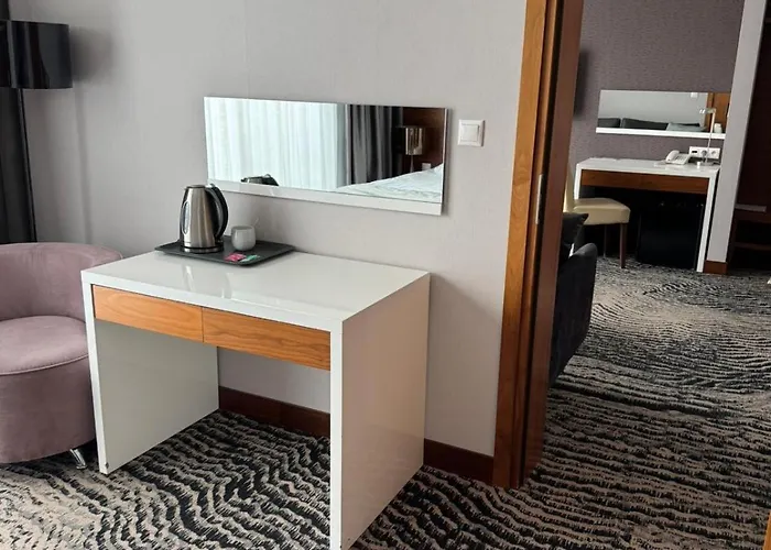 Hotell Bazuny Hotel&spa 3*